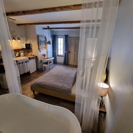 Moment アパート Banská Štiavnica